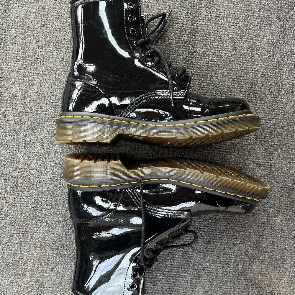 Dr. Martens Black Lace Up